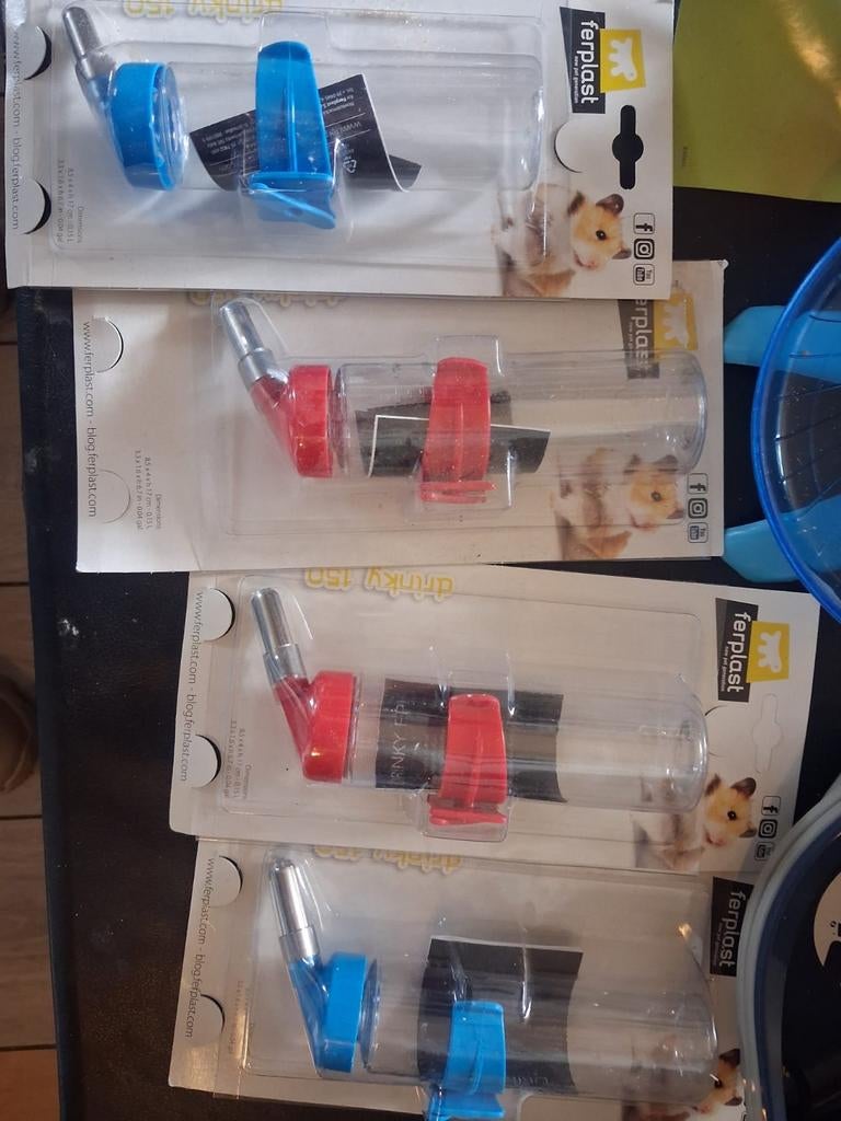 Knaagdier flesjes en zandbakken ferplast, Ophalen