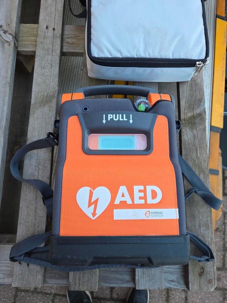 Cardiac science g5 AED in TAS Defibrillator ehbo bhv bls, Diversen, Verpleegmiddelen, Gebruikt, Ophalen of Verzenden