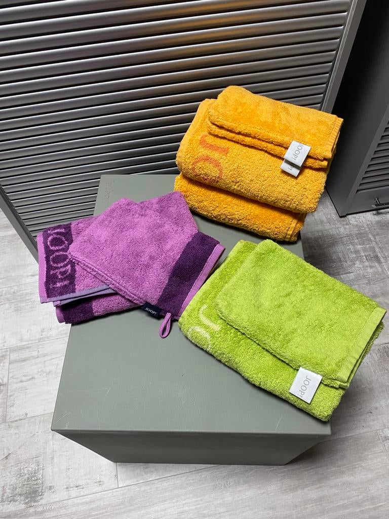 8-delige Joop! handdoekenset: 4 handdoeken, 4 washandjes, Ophalen, Zo goed als nieuw, Overige kleuren, Handdoek