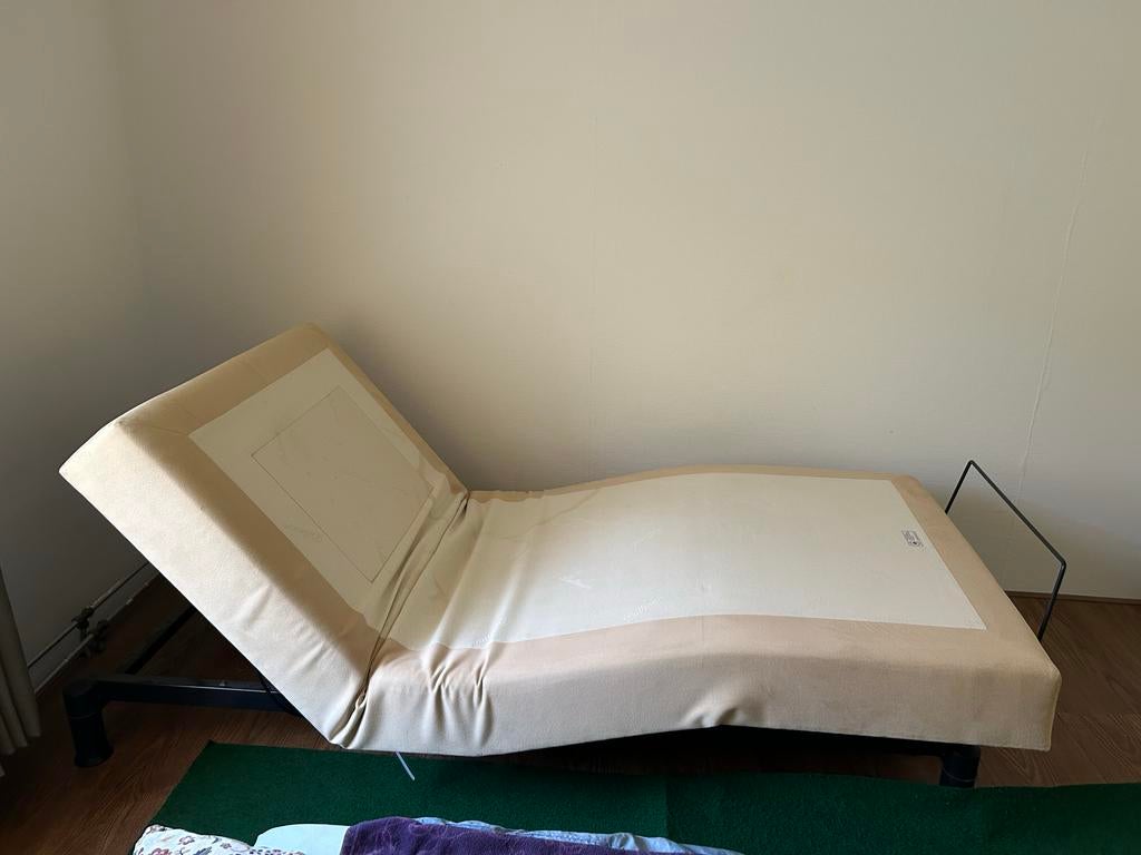 2 eenpersoonsbedden electrisch verstelbare Pullman, 90 cm, Eenpersoons, Beige, Ophalen of Verzenden