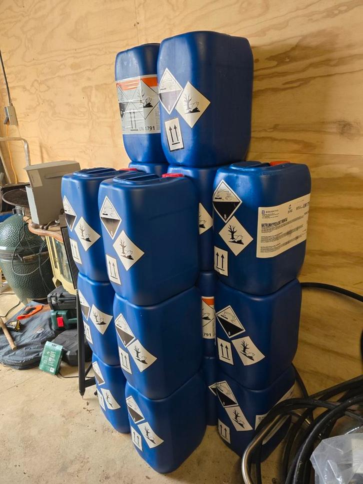 Lege jerrycans 20 liter, Zakelijke goederen, Overige Zakelijke goederen, Ophalen