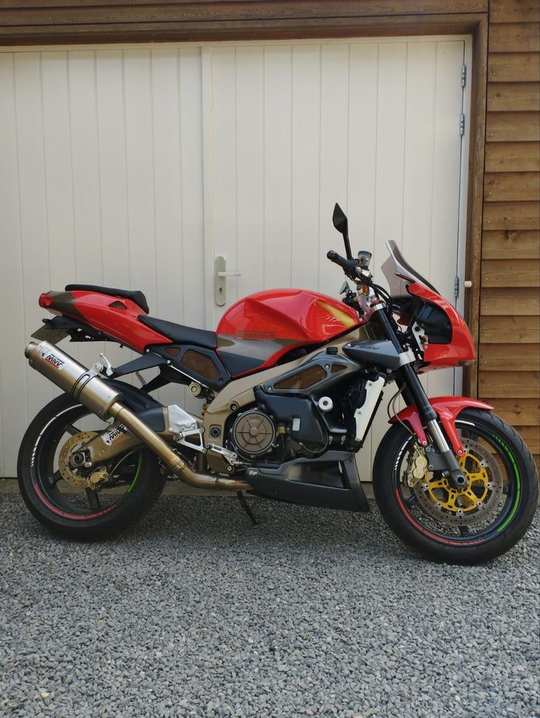 Aprilia Tuono V-twin. Gen I, 1000cc, Motoren, 2 cilinders, Sportuitlaat, Motorrijbewijs A, Gebruikt