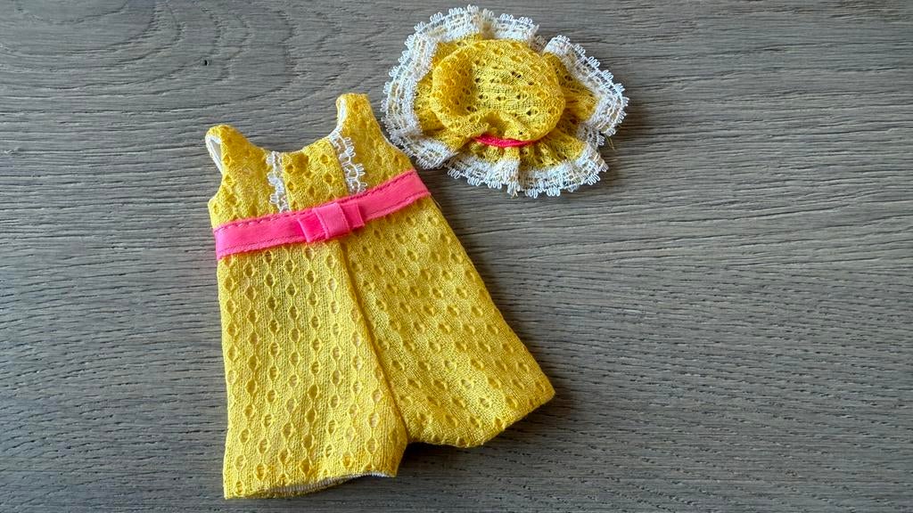 Barbie SKIPPER Sunny Suity # 1975 jaar 1969, Ophalen of Verzenden, Zo goed als nieuw, Kleertjes