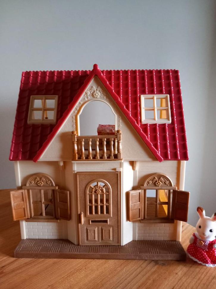 Sylvanian families startershuis met luikjes compleet, Kinderen en Baby's, Speelgoed | Poppenhuizen, Zo goed als nieuw, Poppenhuis