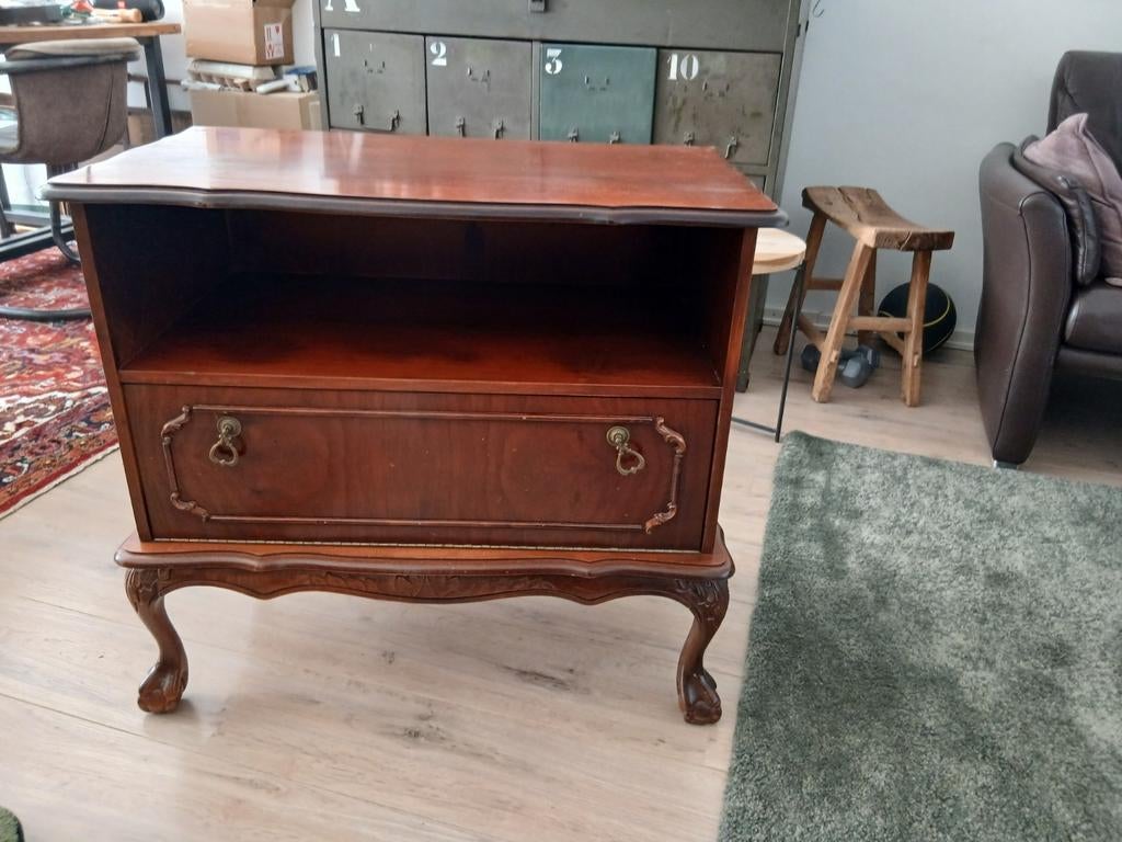 Klassiek (tv) kastje 72 h-80 br-45 dp, Ophalen