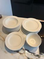 Wit servies: borden en schaaltjes (27 stuks), Gebruikt, Keramiek, Ophalen of Verzenden, Effen