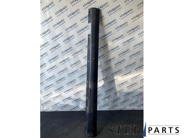 Zijskirt links van een Mercedes C-Klasse (755), Gebruikt, -, Ophalen of Verzenden, -