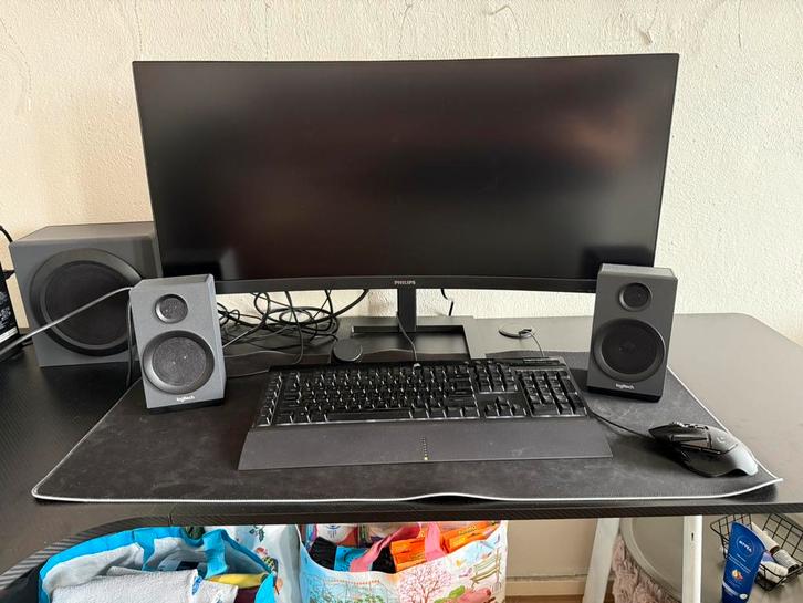 Logitech speaker, Computers en Software, Pc speakers, Zo goed als nieuw, Audiokanaal 2.1, Ophalen
