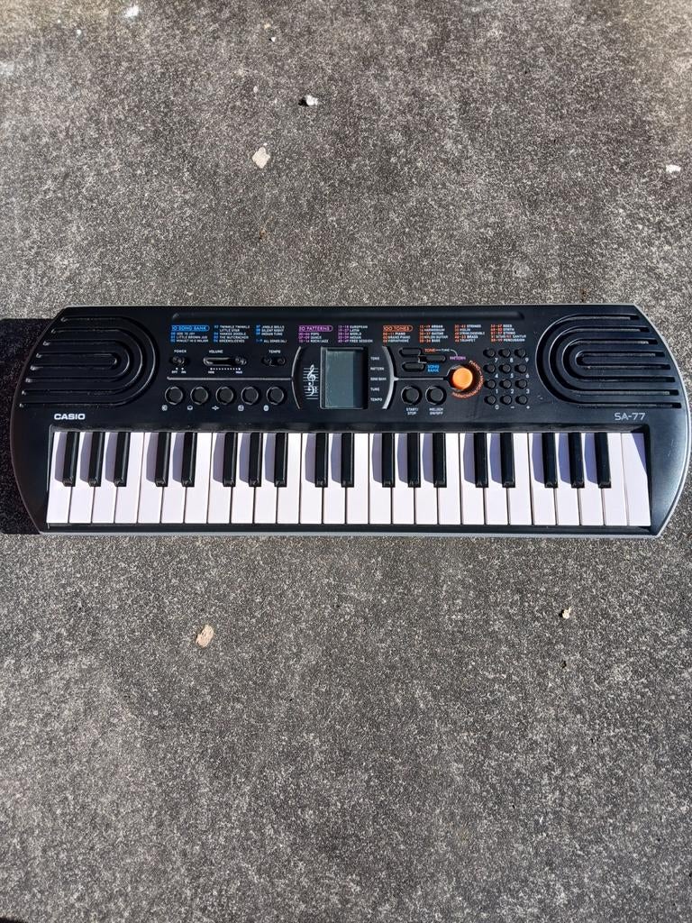 CASIO CTK-2400 ELECTRONIC KEYBOARD AS IS (3RD OCT E KEY BROKEN) Good