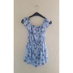 Lichtblauwe off shoulder playsuit met roosjes van H&M mt 36, Kleding | Dames, Jumpsuits, Maat 38/40 (M), H&M, Nieuw, Verzenden