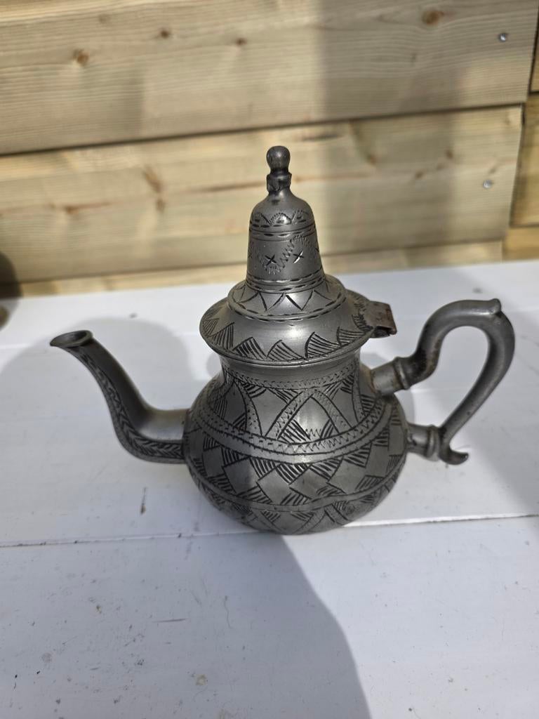 Vintage Marokkaanse Theepot - Handgemaakt Metaal, Antiek en Kunst, Antiek | Overige Antiek, Ophalen of Verzenden