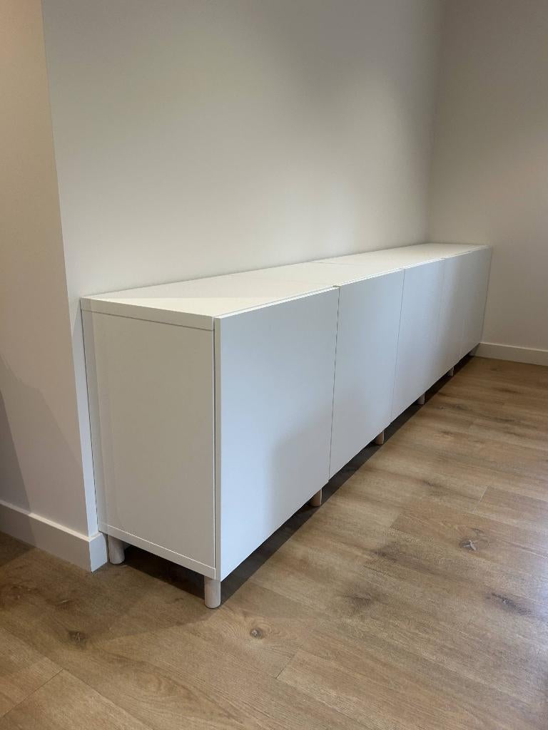 Ikea Besta kast op houten poten (300 cm), Ophalen, Zo goed als nieuw
