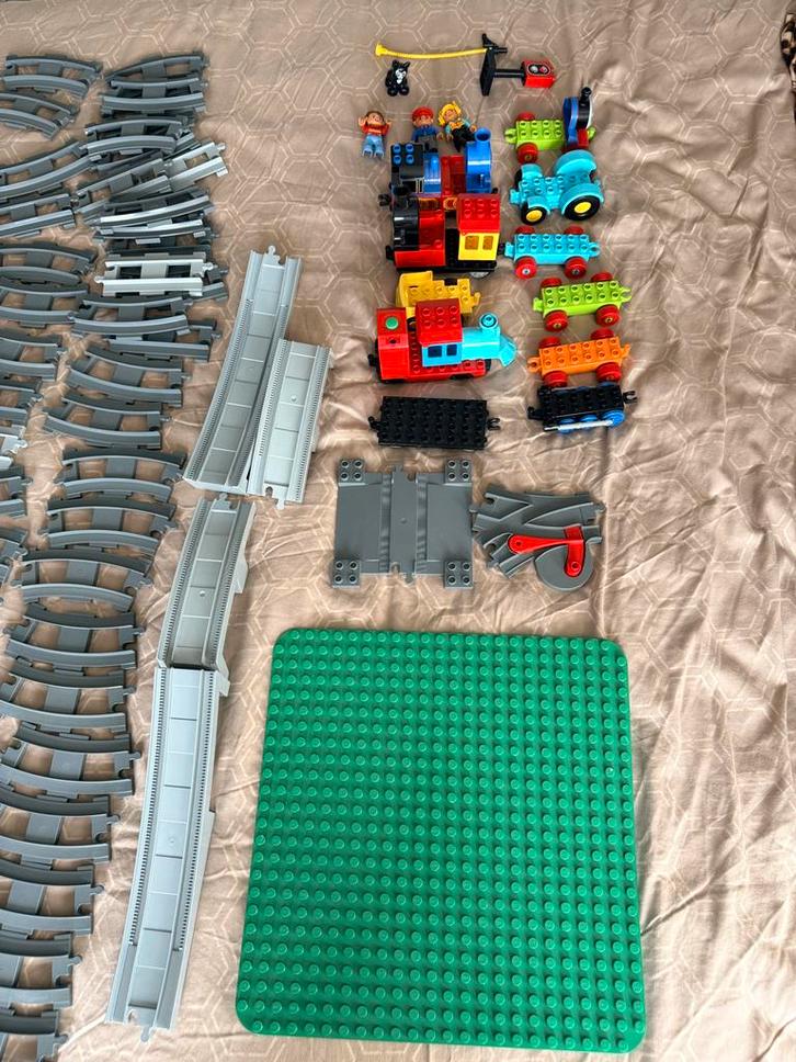 Lego Duplo Treinset met veel rails en blokken, Kinderen en Baby's, Speelgoed | Duplo en Lego, Gebruikt, Duplo, Complete set, Inclusief minifiguren