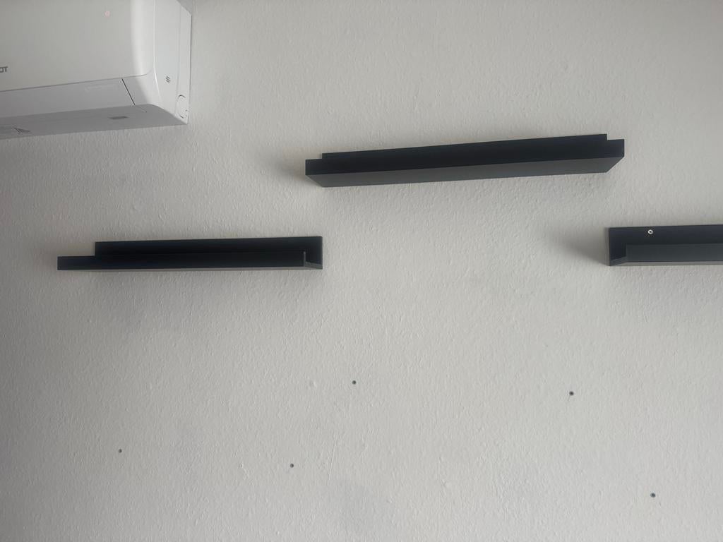 IKEA Mosslanda fotolijst/plank 55 cm - Zwart, Huis en Inrichting, Woonaccessoires | Wandplanken en Boekenplanken, Ophalen of Verzenden