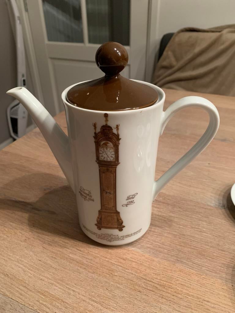 Klokkenservies koffiepot en schoteltjes, Antiek en Kunst, Ophalen of Verzenden