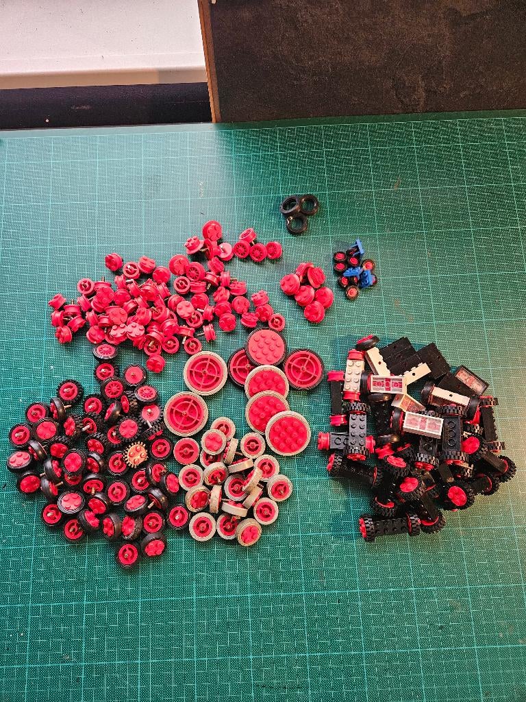 Lego Wieltjes en Velgen, Ophalen of Verzenden, Gebruikt, Losse stenen, Lego
