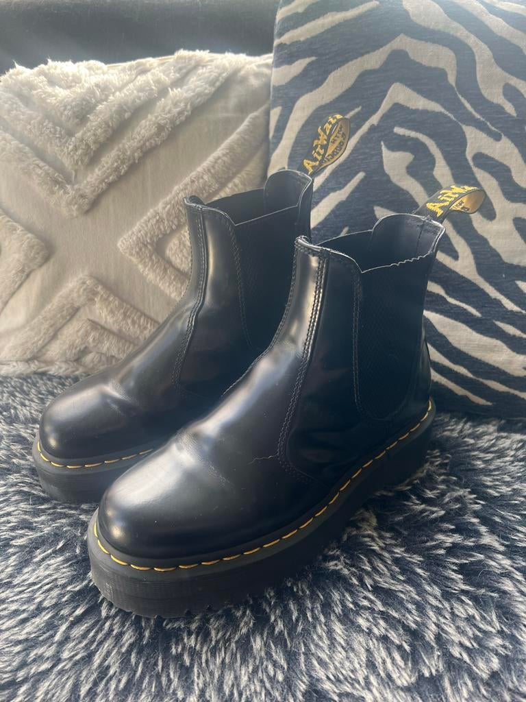 Dr. Martens 2976 Chelsea Platform Boots, Kleding | Dames, Schoenen, Ophalen of Verzenden, Gedragen, Zwart, Lage of Enkellaarzen