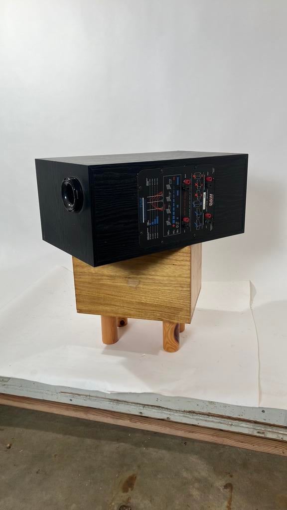 B€w acoustictune subwoofer, Audio, F, Ophalen of Verzenden, Zo goed als nieuw