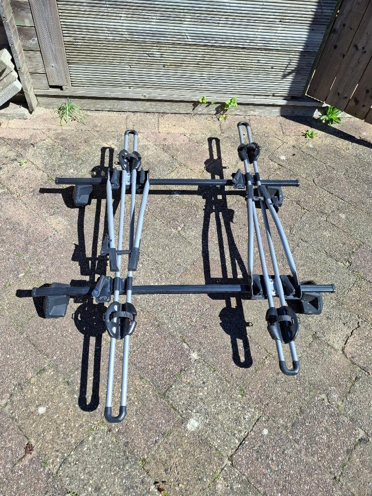 Thule dakdrager + thule fietsendakdragers, Auto diversen, Dakdragers, Zo goed als nieuw, Ophalen