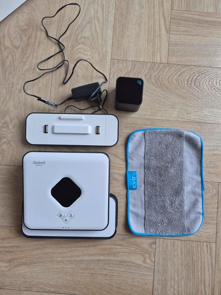 iRobot Braava 390T Dweilrobot - Perfect voor harde vloeren, Witgoed en Apparatuur, Stofzuigers, Zo goed als nieuw, Robotstofzuiger