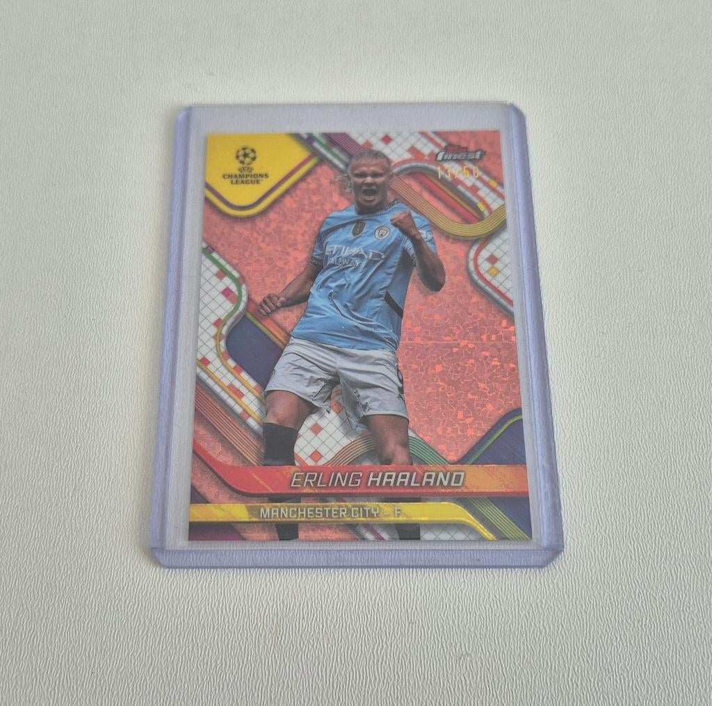 Topps Finest UCC 24/25 Erling Haaland /50 Rose Gold, Ophalen of Verzenden, Nieuw, Buitenlandse clubs, Spelerskaart