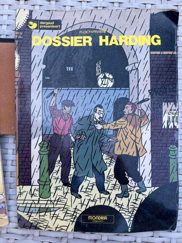 Dossier Harding - Floc'h/Rivière stripboek, Boeken, Stripboeken, Gelezen, Eén stripboek, Ophalen of Verzenden