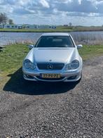 Mercedes-Benz C-Klasse C180 Kompressor Automaat 2005, Auto's, Mercedes-Benz, 4 stoelen, 1796 cc, Origineel Nederlands, 75 €/maand