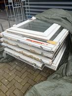 Diversen kunstof kozijnen en deur, Doe-het-zelf en Verbouw, Kozijnen en Schuifpuien, Kunststof, Gebruikt, Raamkozijn, Inclusief glas