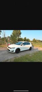 Volkswagen Golf 2.0 GTI 300pk 3D, Stof, 680 kg, 4 cilinders, 1984 cc