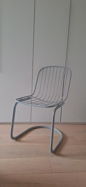 Vintage draadstoel lichtgrijs, Huis en Inrichting, Stoelen, Gebruikt, Eén, Metaal, Grijs, Ophalen