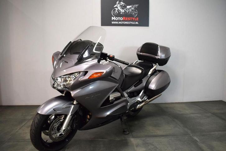 HONDA ST 1300 PAN EUROPEAN (bj 2002), Motoren, Motoren | Honda, Bedrijf, Toermotor, meer dan 35 kW, 4 cilinders, Motorrijbewijs A