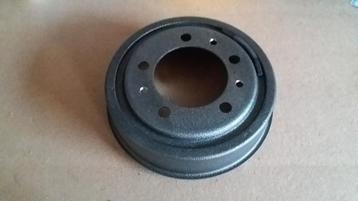 Nieuwe remtrommels ( niet uitgedraaid !! ) Nekaf M38a1 jeep beschikbaar voor biedingen