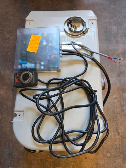 Truma kachel E2800 op 12V en 50mB kompleet met bediening, Caravans en Kamperen, Camper-accessoires, Gebruikt, Ophalen