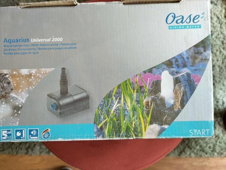 Oase Aquarius Universal 2000 Fonteinpomp 2000 l/h fonteinpom, Tuin en Terras, Vijver-toebehoren, Nieuw, Vijverpomp, Ophalen of Verzenden