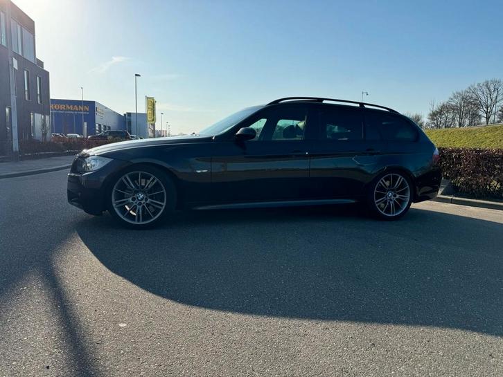 BMW 3-Serie 3.0 335 I Touring AUT 2006 Zwart, Auto's, BMW, Particulier, 3-Serie, Benzine, E, Stationwagon, Automaat, Origineel Nederlands