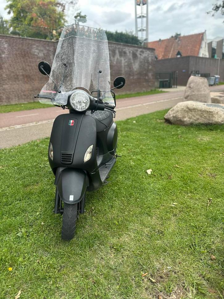 Toscana GTS Scooter - Zwart moet nu weg, Fietsen en Brommers, Brommeronderdelen | Scooters, Gebruikt, Overige merken, Overige typen