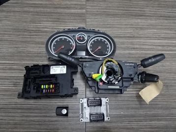 ECU Opel Corsa d Z10XEP complete set incl sloten. beschikbaar voor biedingen