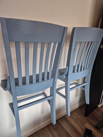 Dressboy 2 stuks. beschikbaar voor biedingen