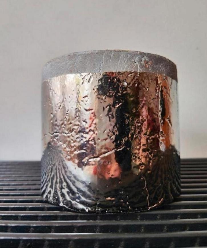 Feestelijke robuuste zilverkleurige bloempot, 10 cm, Tuin en Terras, Bloempotten, Gebruikt, Aardewerk, Binnen, Minder dan 40 cm