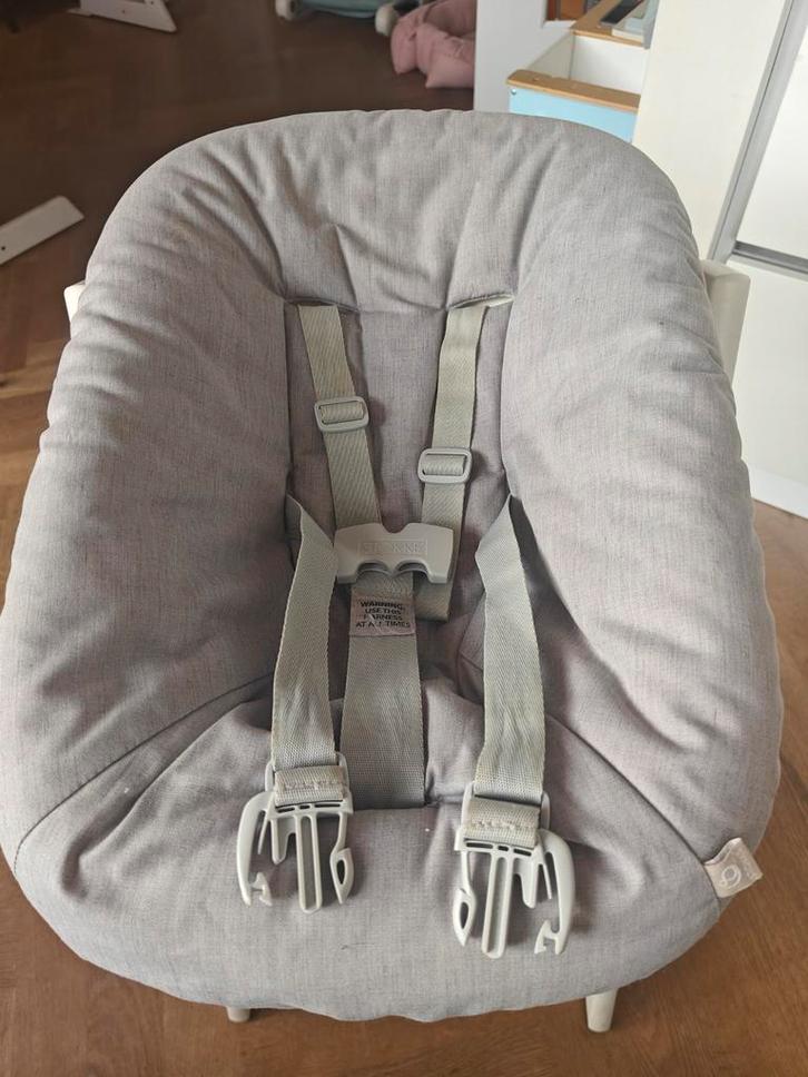 Stokke Tripp Trapp Newborn Set - ZGAN!, Kinderen en Baby's, Kinderstoelen, Zo goed als nieuw, Meegroeistoel, Gordel(s), Stoelverkleiner