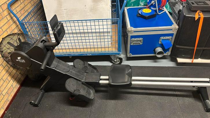 Newton roeiapparaat, Sport en Fitness, Fitnessapparatuur, Gebruikt, Ophalen