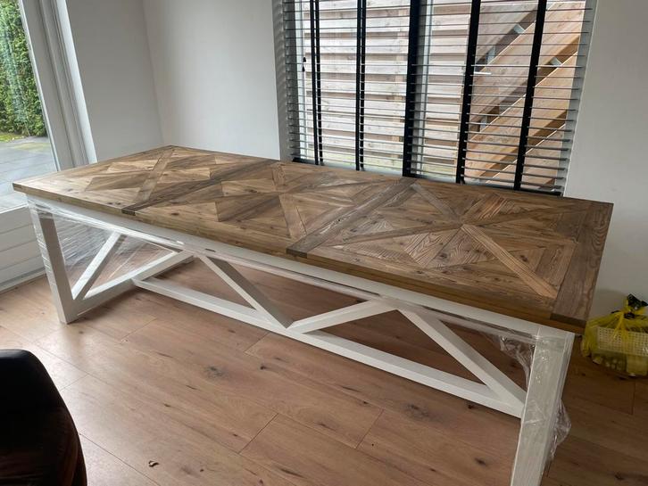 Grote eettafel zgan nieuw, Huis en Inrichting, Tafels | Sidetables, Zo goed als nieuw, 25 tot 50 cm, 200 cm of meer, Rechthoekig