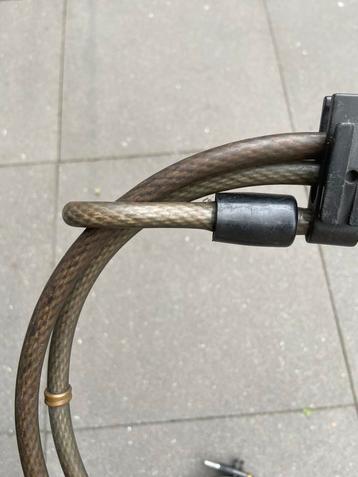 AXA Kabelslot met Insteekoptie beschikbaar voor biedingen