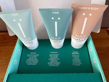 Naïf verwenpakket met drie tubes van 200 ml beschikbaar voor biedingen