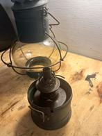 Zeer oude Petroleum Scheepslamp, Ophalen