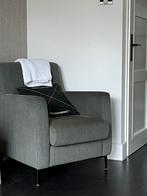 Fauteuil met zwarte metalen poten, Huis en Inrichting, Fauteuils, Ophalen, 75 tot 100 cm, Zo goed als nieuw, Stof