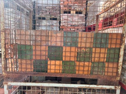 Zeer gave antieke estrikken groen geel 15x15 20.5M2!, Doe-het-zelf en Verbouw, Vloerdelen en Plavuizen, Gebruikt, Plavuizen, Steen of Klei
