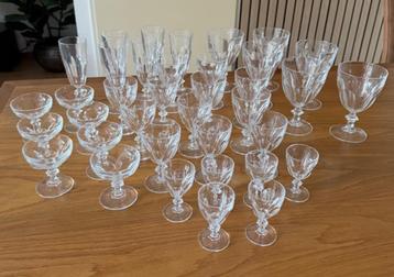 Kristal servies beschikbaar voor biedingen