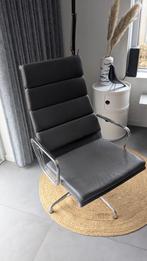 Eames EA222 Lounge Chair Replica - Grijs Leer, Huis en Inrichting, Stoelen, Ophalen, Gebruikt, Leer, Eén