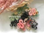 Mooie snake slangen oorbellen met glitters oorbel Epoxy Art, Nieuw, Overige materialen, Ophalen of Verzenden, Hangers